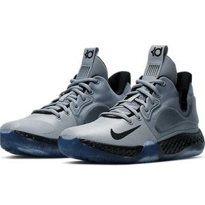 Basketball shoes